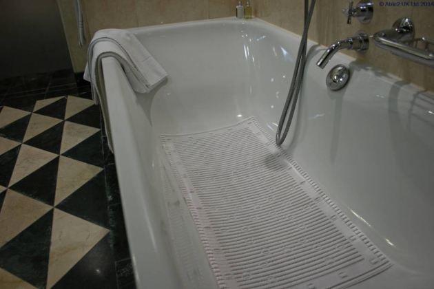 Stay Put Bath/Shower Mat - Anti-Microbial & Machine Washable - Image 2